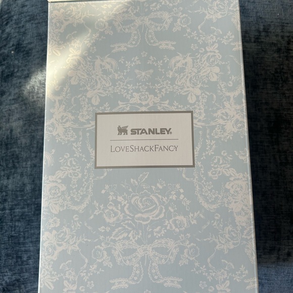 Stanley x LoveShackFancy 20oz Toile Alpine Blue Tumbler - Picture 4 of 6